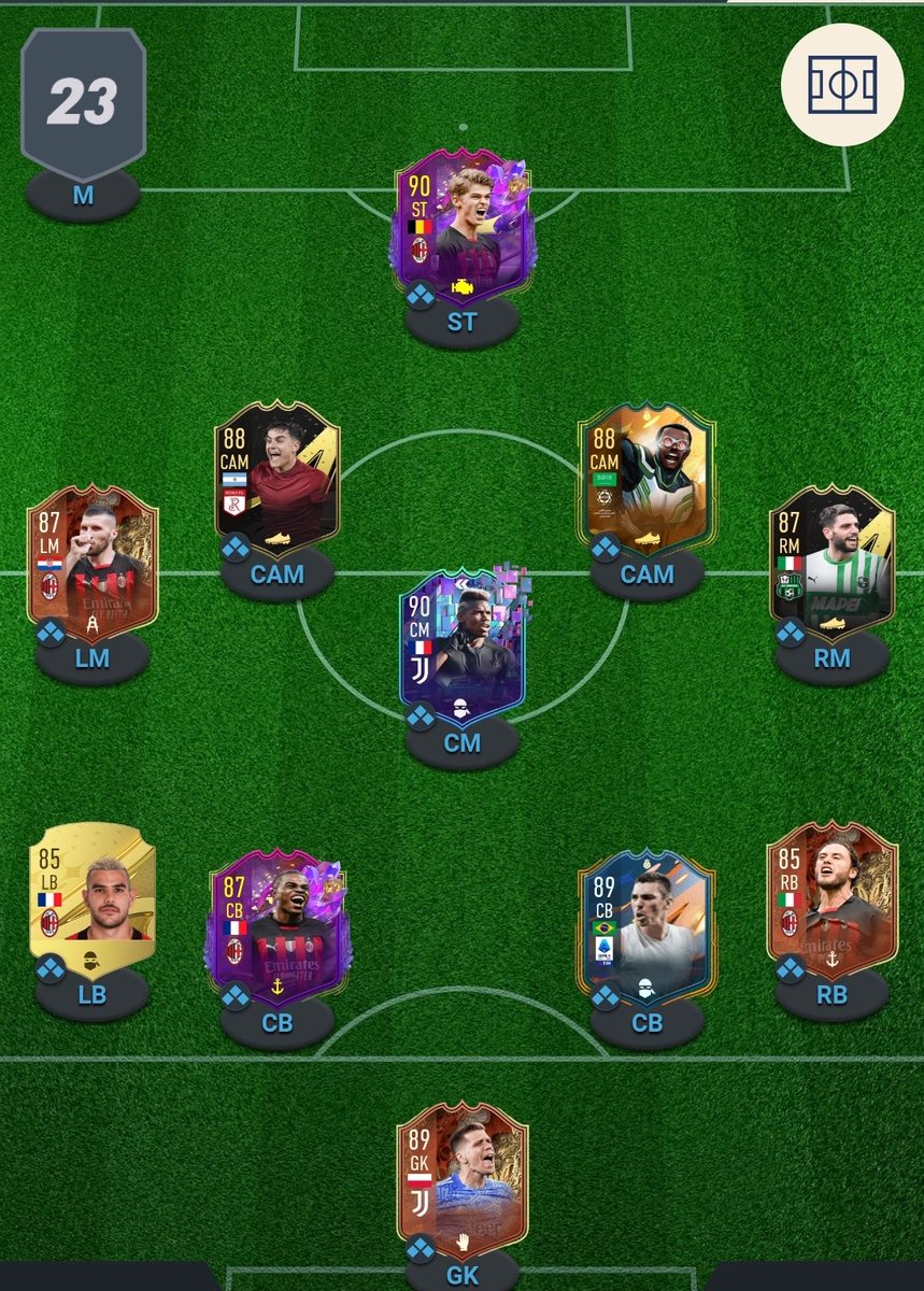 FPS_Naru's tweet photo. @FutSheriff What could I change to improve. Looking for a good def mid to help Pogba https://t.co/jEOqno2pkJ