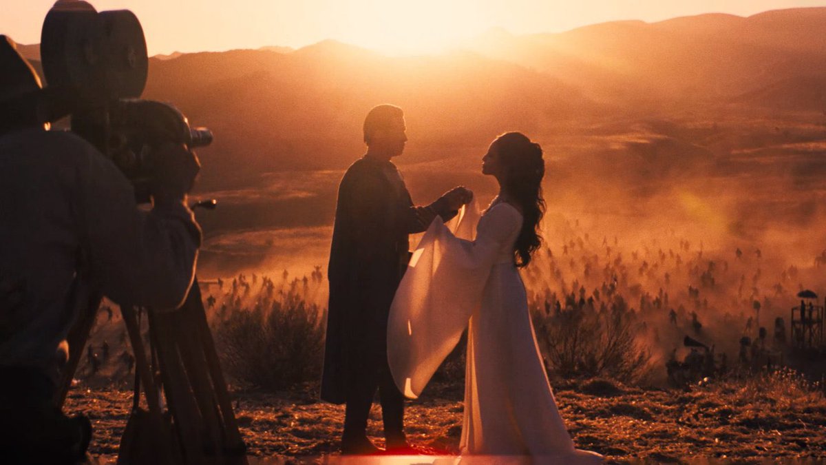 The best shot film of last year. I wanted to be in this movie so badly so I held off on watching it. But damn, BABYLON was amazing. It’s sad people missed out on it. #Babylon