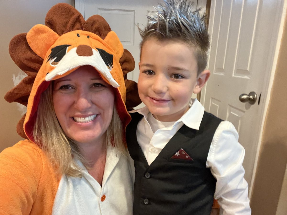 ASRayburn's tweet photo. On the 100th day of school! One school celebrated being 100 and one our spirit animal! #schoolpride #specialdays #makingmemories #provepossible https://t.co/oJfxRfd0YV