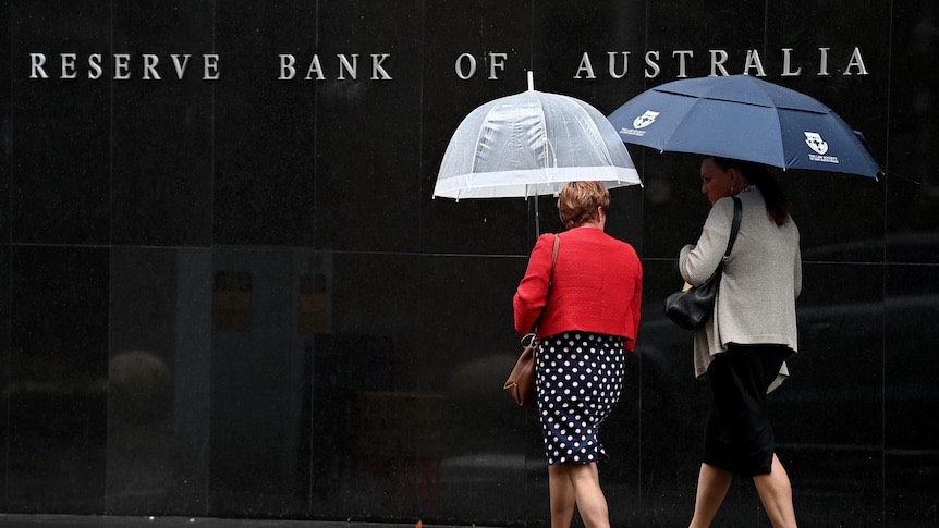 Why the Reserve Bank is pushing Australia towards a recession that we don't need to have - ABC News abc.net.au/news/2023-02-1…