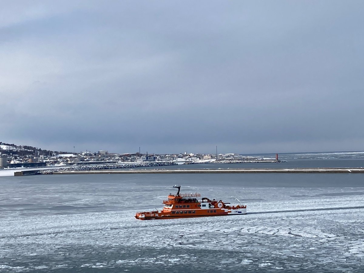 sh431122's tweet image. Railway trip to Mombetsu via Engaru. Took on a ship for drift ice sightseeing. The huge crab claw is definitely a must-see in the city! #Mombetsu #Hokkaido #driftice #crabclaw