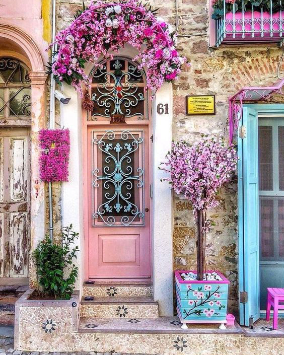 Today, my insides feel as beautiful as this door's outsides! How you doin?

#lifesoleil #gifts #uniquegifts #giftsforwomen #womenaccessories #beautiful #travel #doorsoftheworld #flowers
#selflove #healthylifestyle #selfcare #worthy #behealthy #womaninthemirror