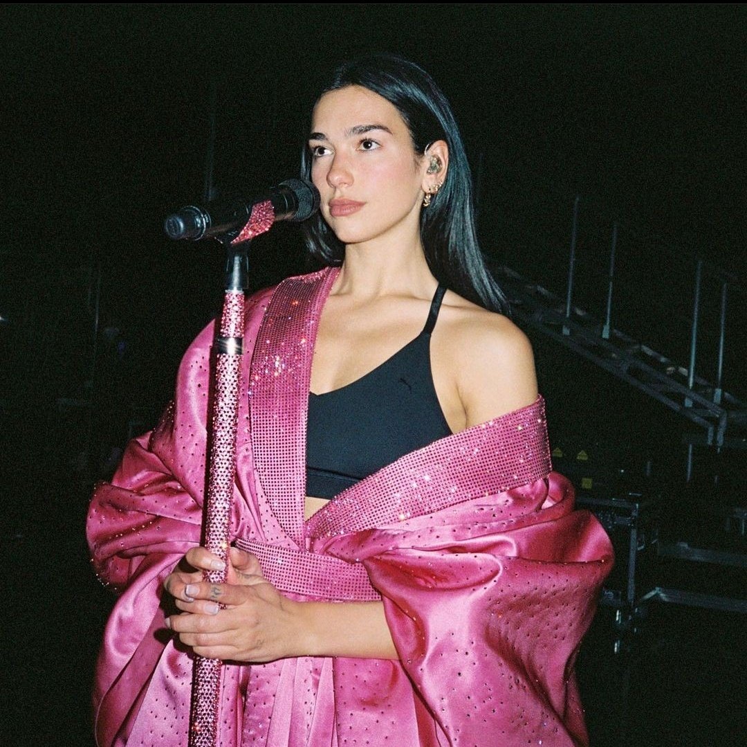 dualipacentral_'s tweet photo. 𝗥𝗧 = 1 voto

I’m voting #DuaLipa for #FaveTourStyle at the #iHeartAwards https://t.co/35PIGGLixn