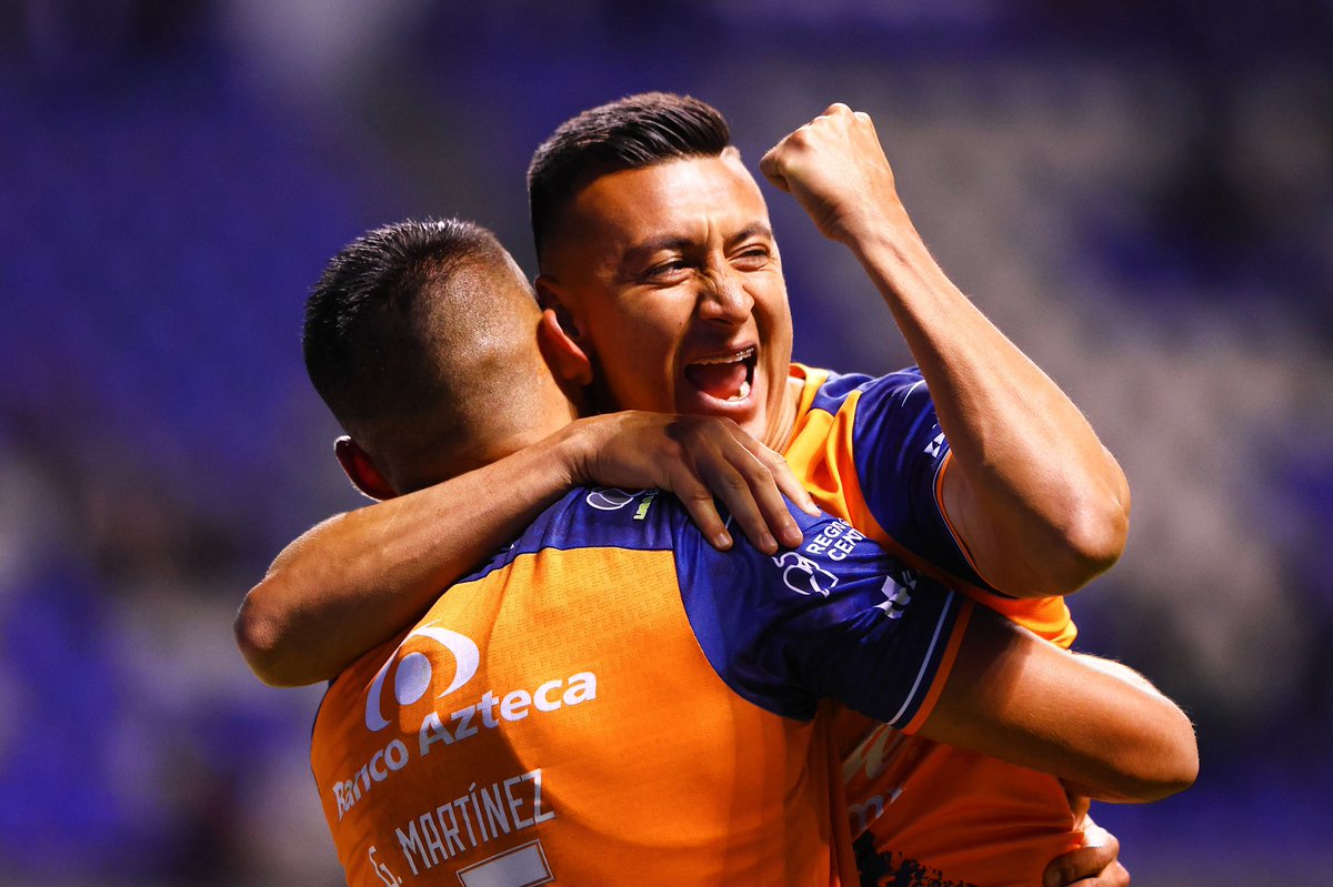 Daniel Álvarez López (@d_alvarez92) on Twitter photo Esta banda no para, juntos siempre😎
¡Desde ya estoy concentrado en dar lo mejor de mí y entregarme por completo al <a href="/ClubPueblaMX/">Club Puebla🎽</a>!👊🏻⚽️
#LaFranjaNosUne🎽 Esta banda no para, juntos siempre😎
¡Desde ya estoy concentrado en dar lo mejor de mí y entregarme por completo al <a href="/ClubPueblaMX/">Club Puebla🎽</a>!👊🏻⚽️
#LaFranjaNosUne🎽