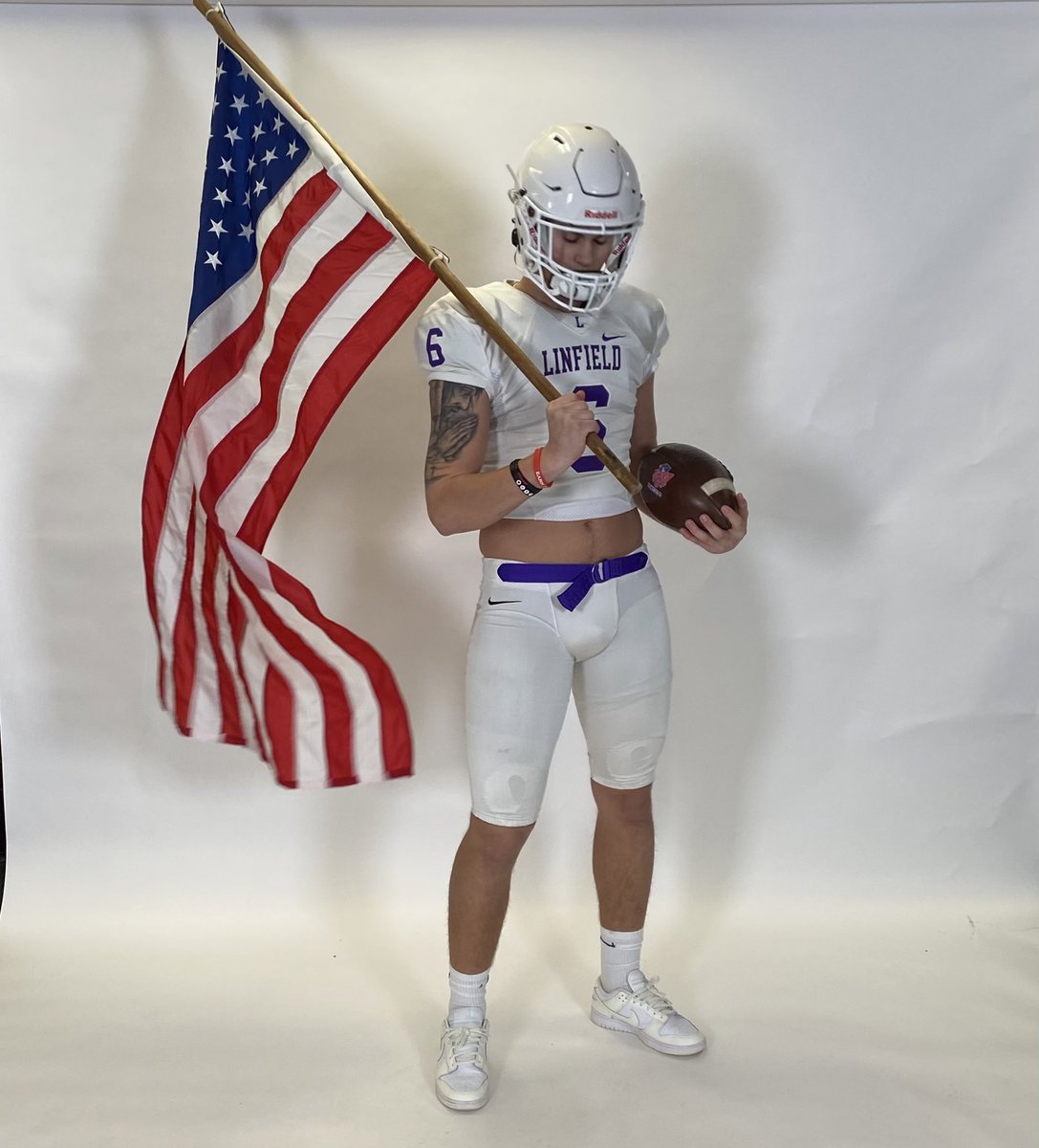 Leithan Thompson (@leithanthompson) on Twitter photo Thank you to <a href="/LinfieldFB/">Linfield Football</a> for hosting me on a visit this past weekend had an amazing time <a href="/CoachSmithCats/">Coach Joseph Smith</a> <a href="/coachbelliott/">Brett Elliott</a> Thank you to <a href="/LinfieldFB/">Linfield Football</a> for hosting me on a visit this past weekend had an amazing time <a href="/CoachSmithCats/">Coach Joseph Smith</a> <a href="/coachbelliott/">Brett Elliott</a>