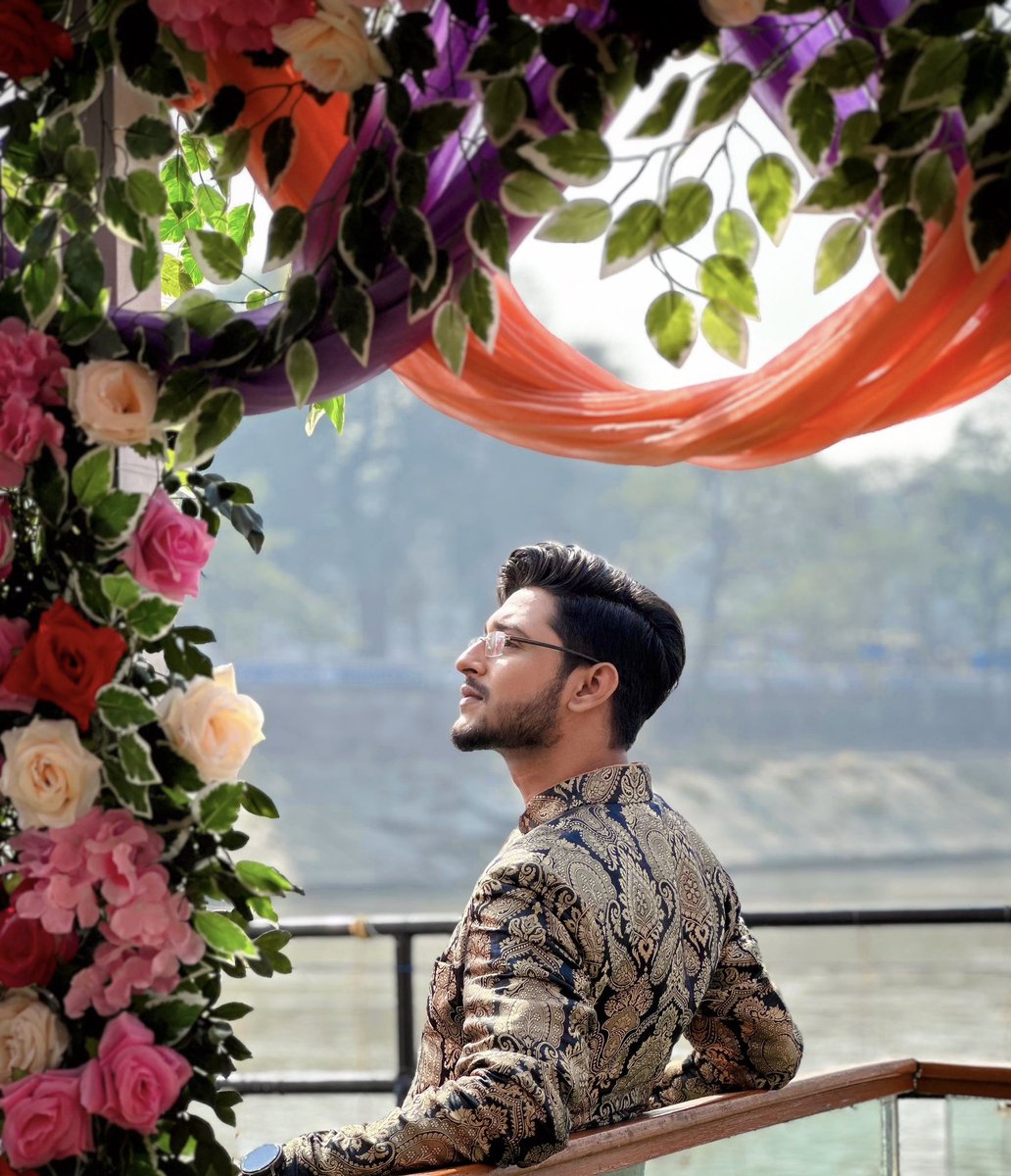 RiazLaskar3's tweet photo. #TheFlashMovie #ValentinesDay #bachelor #14february #BlackDayForIndia https://t.co/HZCMnb5AfG
