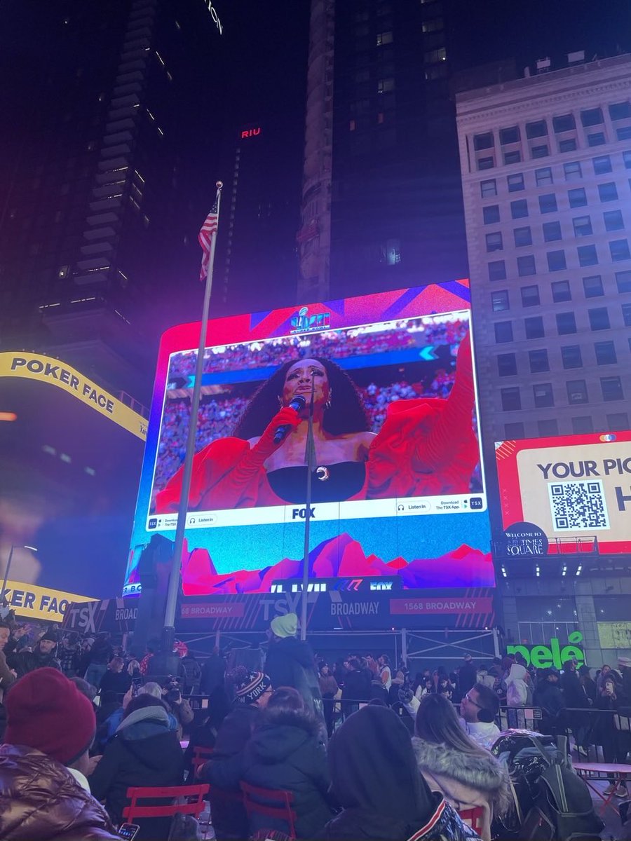 thesherylralph's tweet photo. Thank you ⁦@TimesSquareNYC⁩ !!! https://t.co/OvqHzPvst0