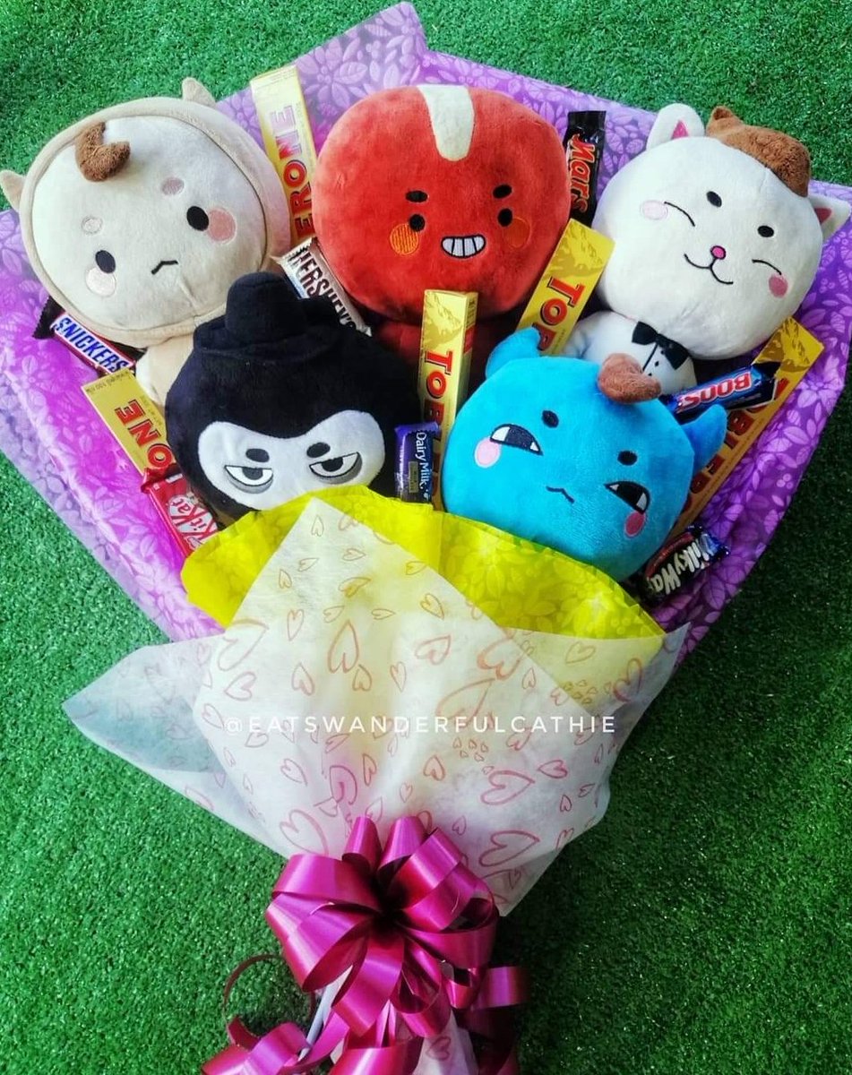 lifesnapsbyCath's tweet photo. My kind of bouquet π: Goblin Plushies Bouquet π
(Top L-R) Mr. Buckwheat, Poipot, Tricat
(Bottom L-R) Grim Reaper, Boglegel
Happy Valentine's Day π
#KdramaPlush #GoblinKdrama #GoblinPlush #GuardianTheLonelyAndGreatGod #KdramaCollection #KdramaMerch https://t.co/jilFXniOJc