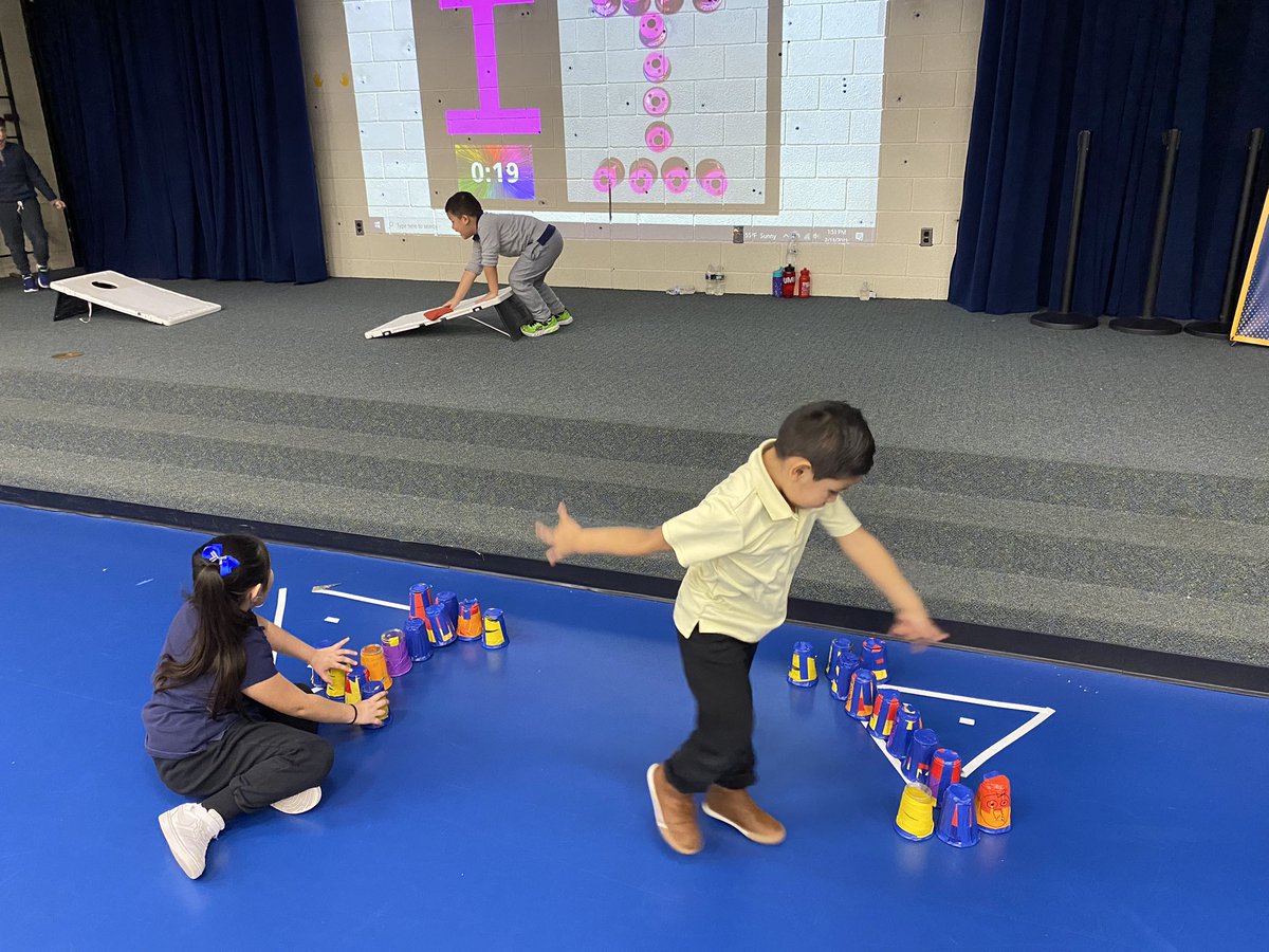 FLCphysed's tweet photo. Thank you Coach Smith, these letter making videos were a great addition to Activity Station. https://t.co/wALjKRCJj1 #believeinflc #flcphysicaeducation #funwithletters #activitystations https://t.co/wCr4AjGu7m