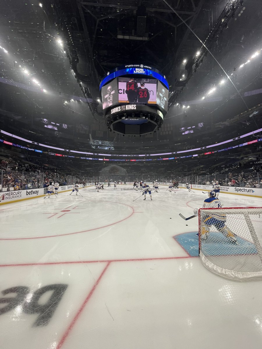 kingsofcreme's tweet photo. The KING is in the house. Live bet everything you have on the SABRES ML. https://t.co/Zs46MEna63