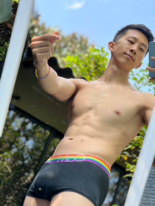 En b&uacute;squeda de una cita este san valent&iacute;n 💘🥹🇨🇴 https://t.co/xhoQb3zmar