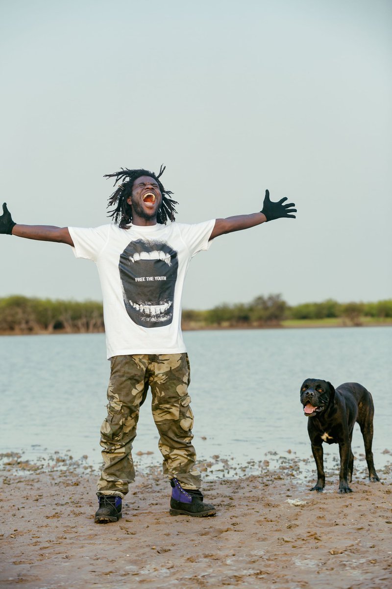 b4BONAH's tweet image. New YELLING YOUTH! Available in store @freetheyouth_gh 🇬🇭