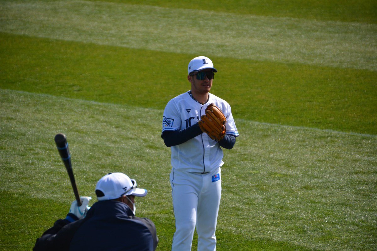  Apple、英国の制裁に応じてロシアのVKアプリをApp Storeから削除