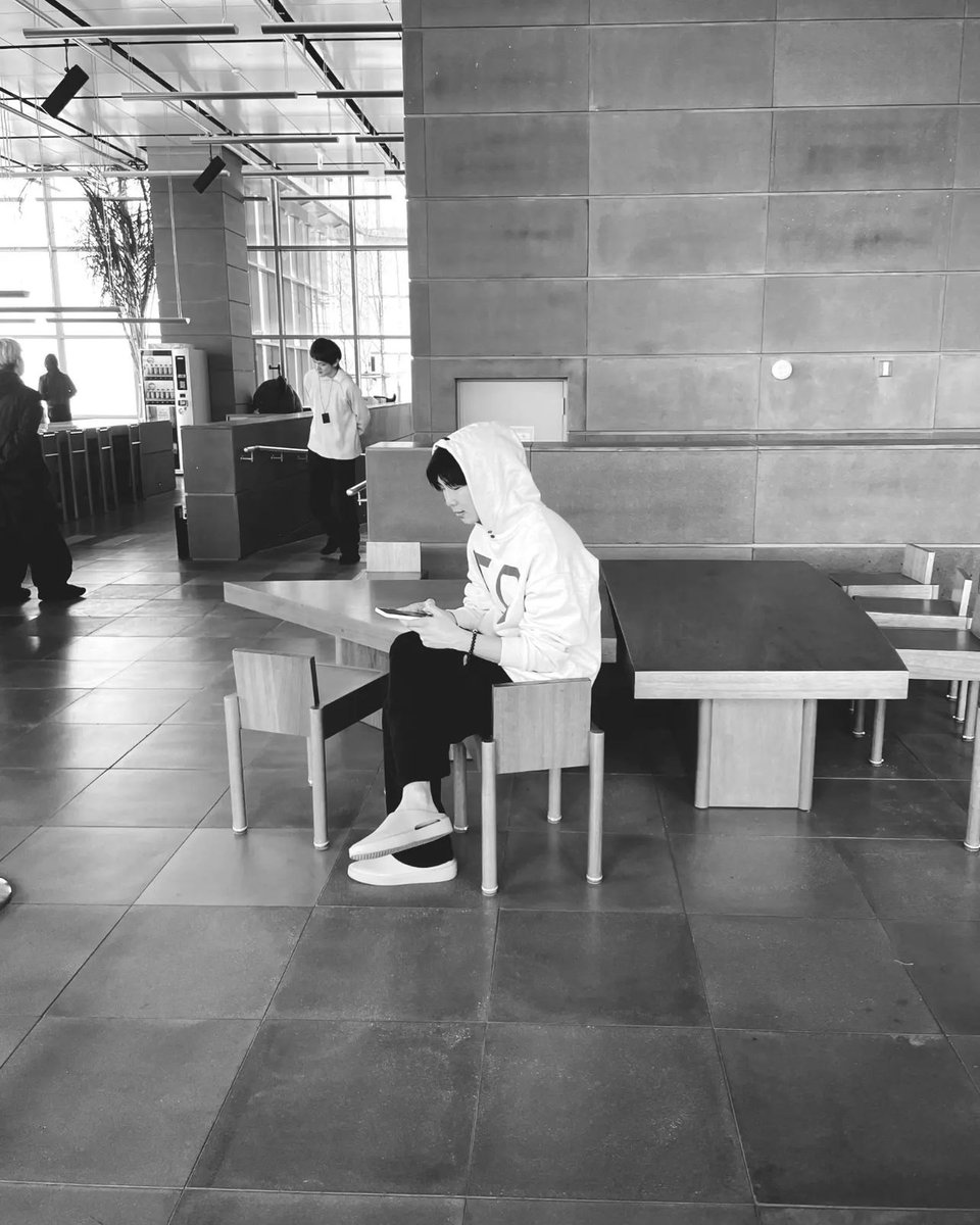 jooniesloops's tweet photo. "hi" 📷 rkive

he came 🥹🫂 https://t.co/5EhhVGAzDC