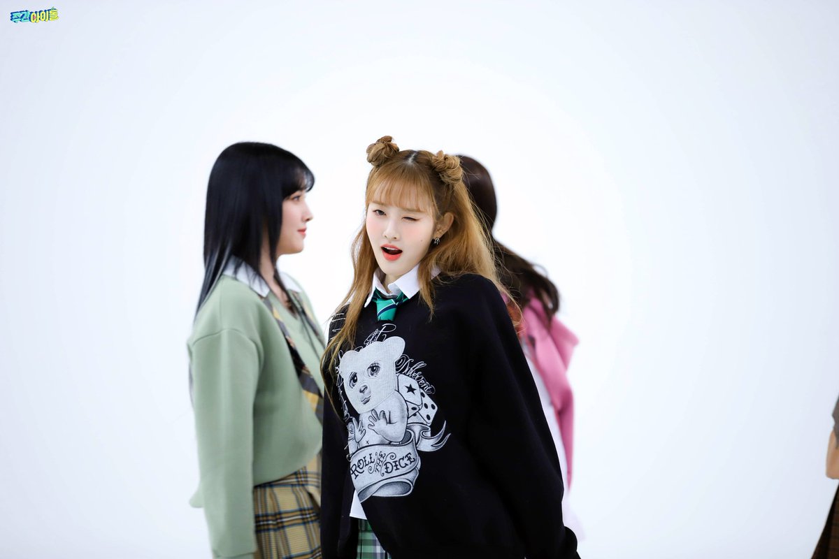 STAYCZONES's tweet photo. weekly idol update https://t.co/BI3jpQ8yU9