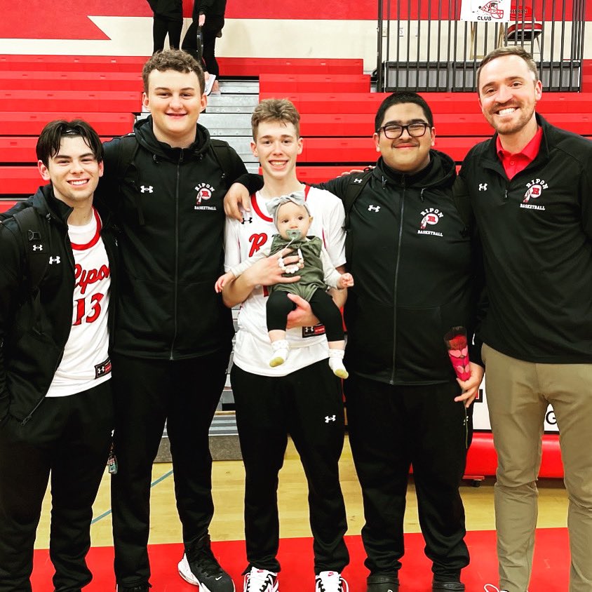 𝚁𝚒𝚙𝚘𝚗 𝙷𝚒𝚐𝚑 𝚂𝚞𝚙𝚎𝚛𝙵𝚊𝚗 tweet media