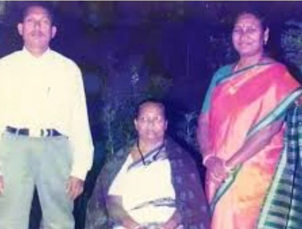 suryanandannet's tweet image. Rarest Photos of our President Madam .

#DraupadiMurmu #DroupadiMurmu