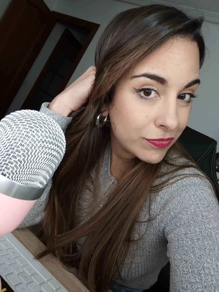 Filosofers's tweet photo. Hoy hay Twitch. ❤️🎤
Nos vemos esta noche.
En el día del amor... ¡Amor a la sabiduría! #FilosofíaTime https://t.co/WSf0b79MoN