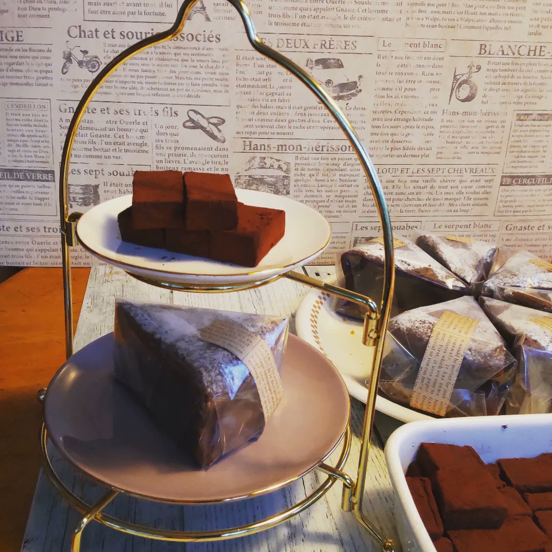 xxx_quartz's tweet photo. #gateauchocolat #ガトーショコラ 
 #chocolatcake #チョコレートケーキ
#chocolate #チョコレート #チョコ
#freshcream #生クリーム
#食塩不使用バター
#almondpowder #アーモンドパウダー
#meringue #メレンゲ
#cocoa #ココア
#valentine #バレンタイン #バレンタインデー
#pastrymaking #cooking https://t.co/zgufAupQ3h