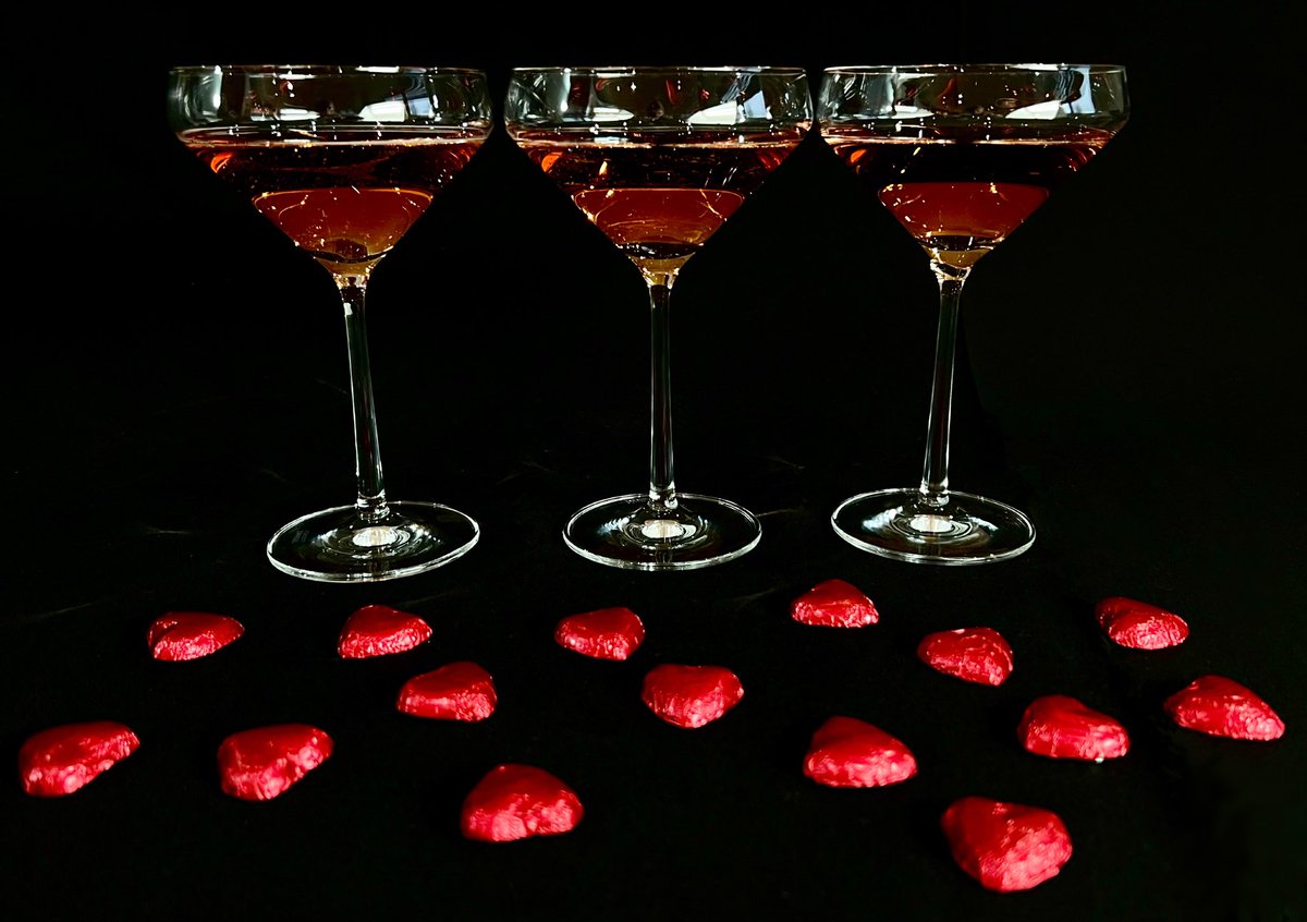WDT_London's tweet photo. Pick Me. Choose Me. Love Me. 🌹

✨How will you be celebrating? ✨

https://t.co/VbyfmcHfca
0208 545 6000☎️

#valentines #catering #cateringequipment #events #london #londonevents #martini #glassware https://t.co/VDJmzwLymL