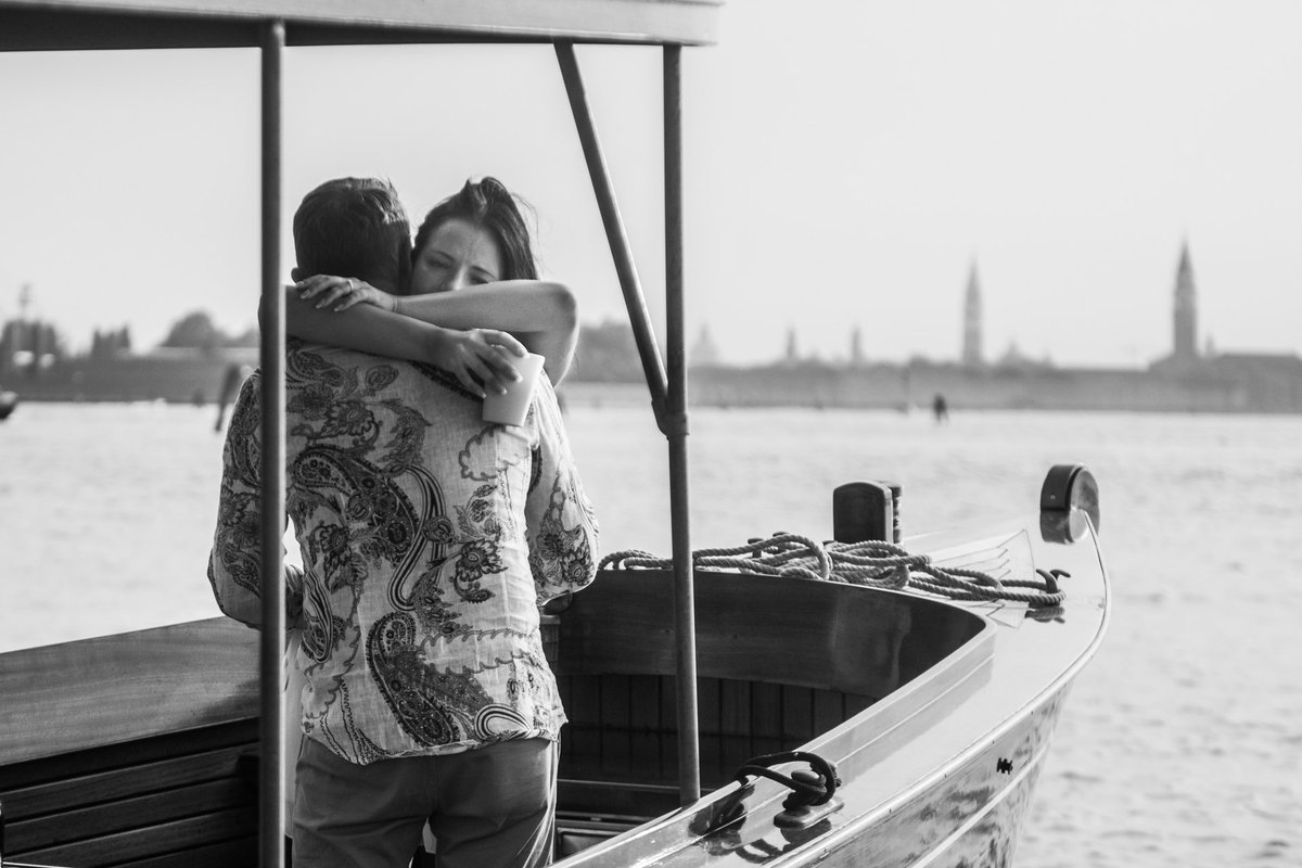 Happy Valentine's Day ❤️. Here is a great article written by our friends from @C_B_Venice about things to do in Venice on this romantic day. Click below to read 👇
classicboatsvenice.com/valentine-day-…
#ValentinesDay #Love #VeniceKayak #Italy #Travel #Venice