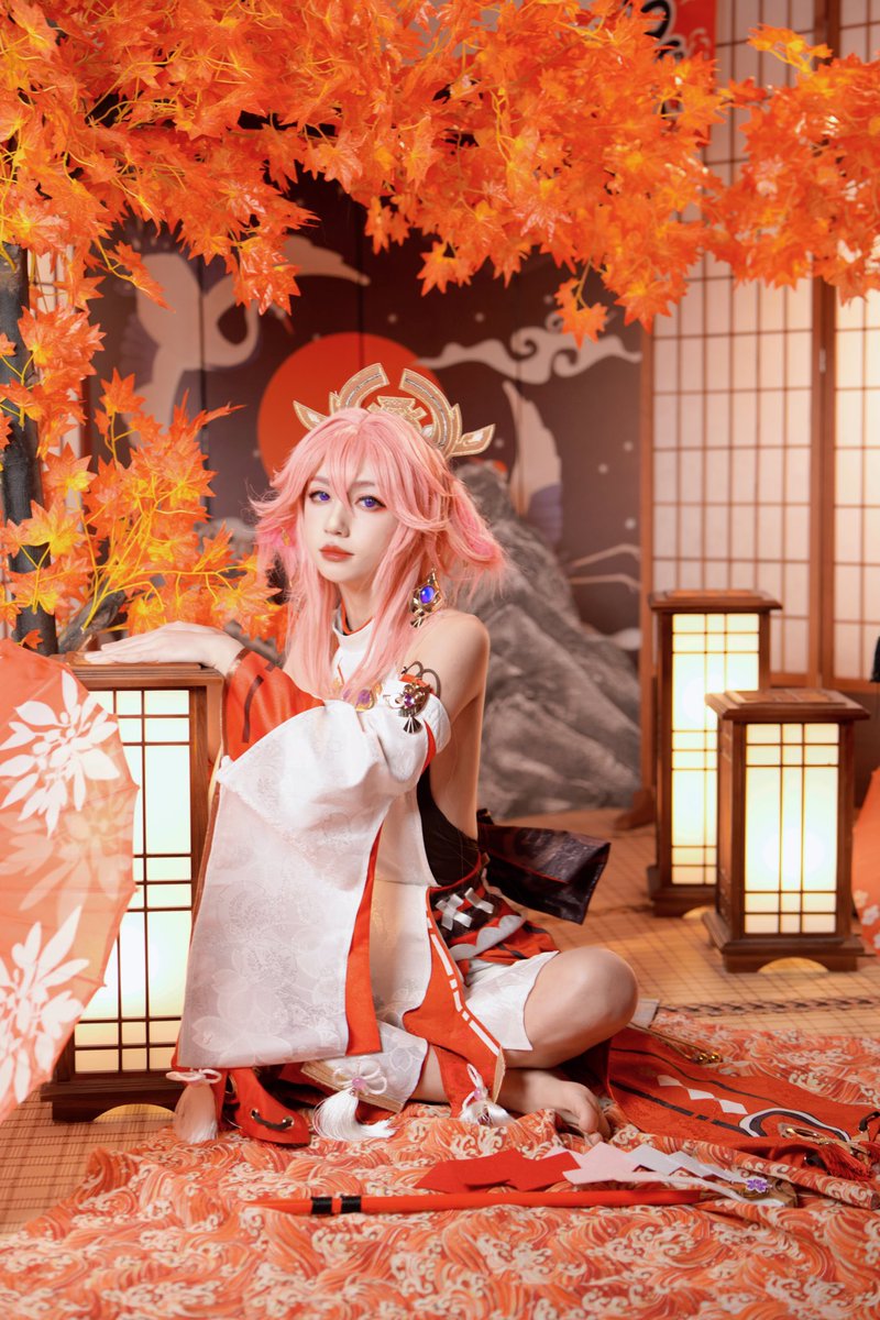 Guxue5's tweet photo. As promised to fans for 2nd time cross-dressing, my attempt as Yae Miko https://t.co/aAVYp8y626