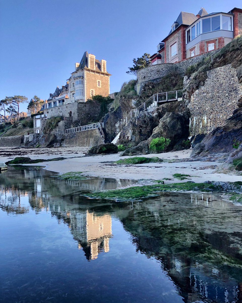 #dinard #explorebretagne #bretagne_focus_on
#bretagne #breizh #hautebretagne
#bretagnetourisme #brittany #landscape
#bzh #destinationbretagne #randonnee #jaimelabretagne #beautifulplaces #igersbretagne #igersfrance #bestofbretagne
#love_reflections 
#cotedemeraudetourisme