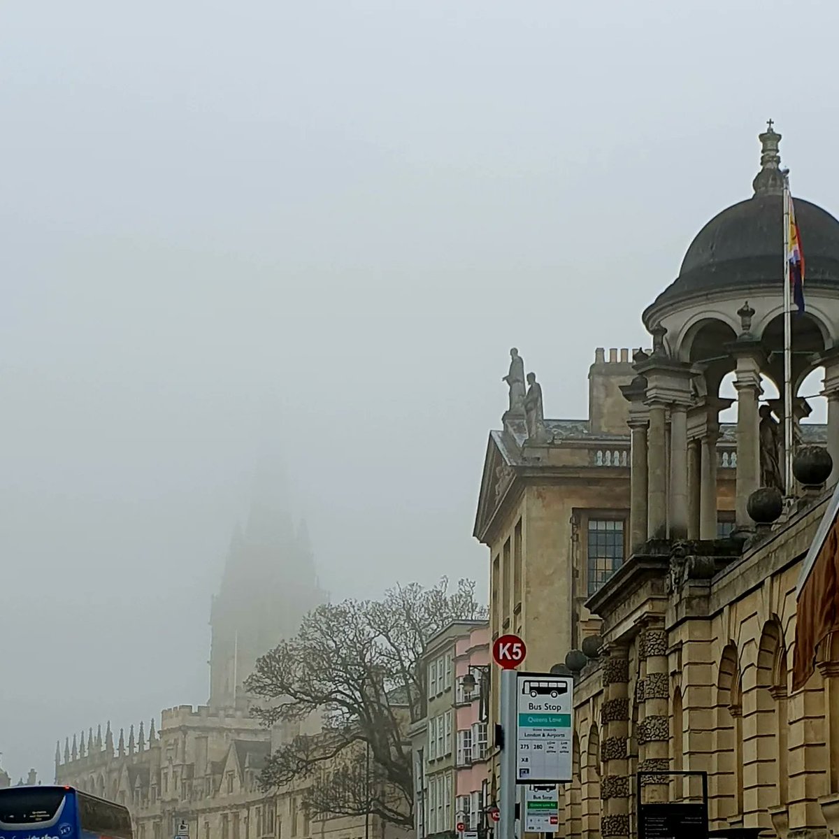 DreamingOxDiary's tweet photo. Misty Valentine's City and a view from Queen's Lane Coffee House 💝 https://t.co/NlKN7JoKWO