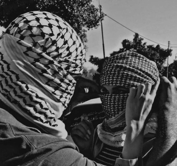 __uxw's tweet photo. :لَيت كُل العيون التي تَراك كانَت عيوني . https://t.co/lPwJlSx2gd