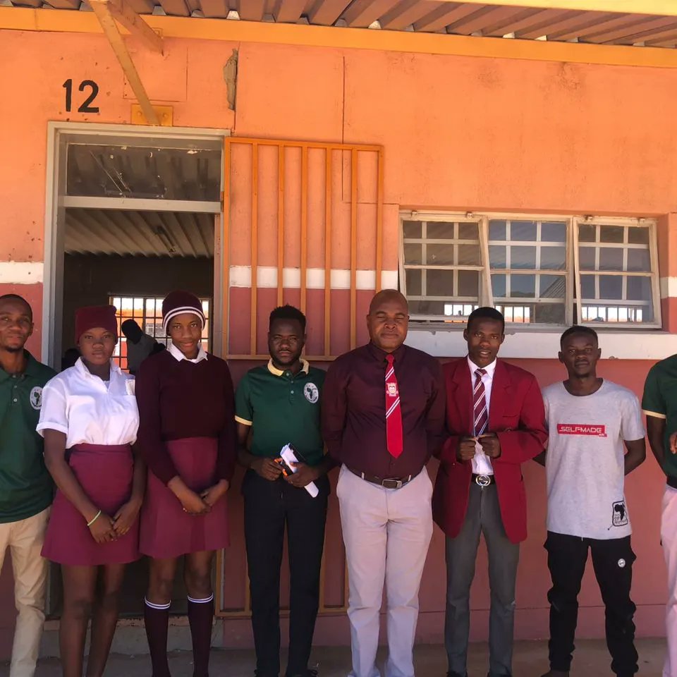 PaulusVihemba's tweet photo. The National spokesperson Muzani Muzani accompanied the NASA Kavango east Executive Committee to pay a courtesy visit to the Principal of Elia Neromba SSS.

In addition we had an opportunity to motivate the Grade 11 learners today at Elia Neromba to take their academic seriously. https://t.co/x0gZO8athq