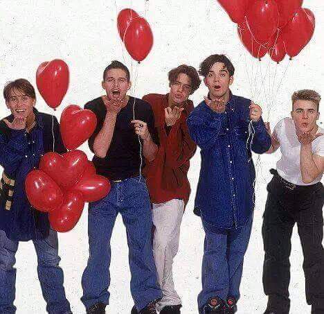 TakeThatFanBase's tweet image. #posted6yearsagotoday #samepic #throwback #FBmemory  #HappyValentine #lookatus #flashback @GaryBarlow #JasonOrange 


m.facebook.com/story.php?stor…

m.facebook.com/story.php?stor…
()