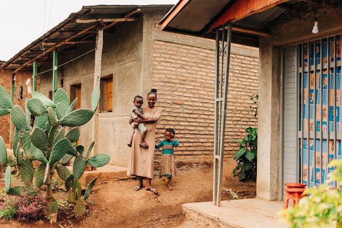 SHIELDUganda's tweet photo. Women empowerment ensures that women and girls have control over their lives and are able to participate actively in social, political, and economic domains. An educated woman will have the skills, information and confidence that she needs to be successful.

#Empowerment https://t.co/SxrwKAQdIT