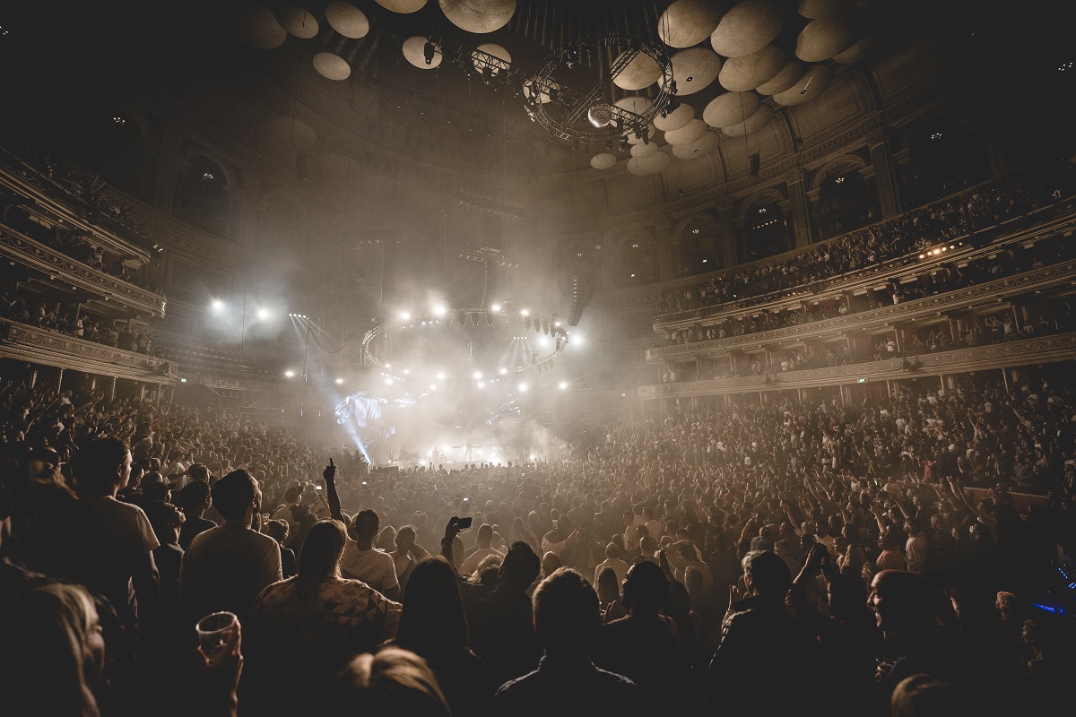 RoyalAlbertHall's tweet photo. Happy Valentine's Day 💖 

Here's to the love of live music. #BetterIRL https://t.co/YXWmPFooOb