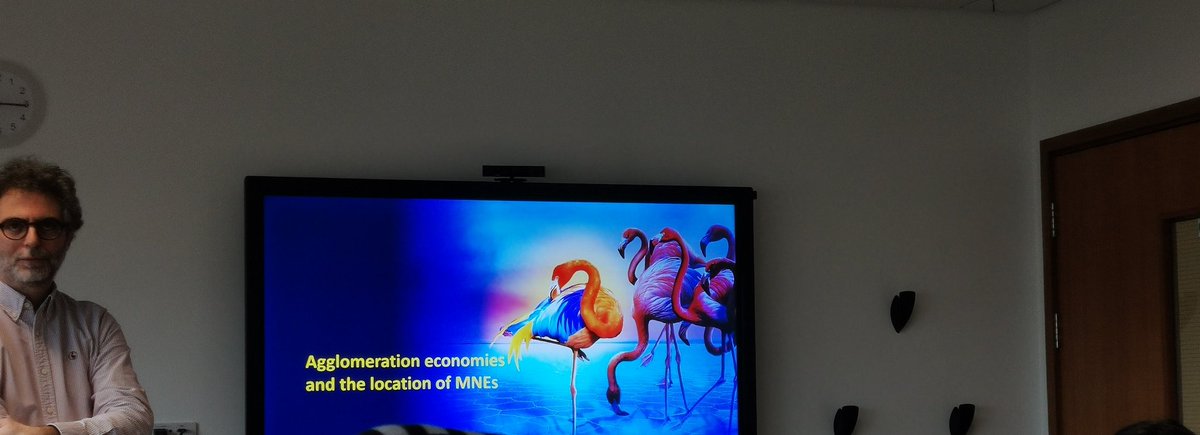 DalilaRiba's tweet photo. Great keynote speech on #GlobalStrategy and #Connectivity in #IB held at @AstonBusiness @AstonCBP by  Prof. Davide Castellani, #mentor and coauthor, on the relevance of investigating #LocationChoices #knowledgeflows #agglomeration https://t.co/6N66IRmQpT