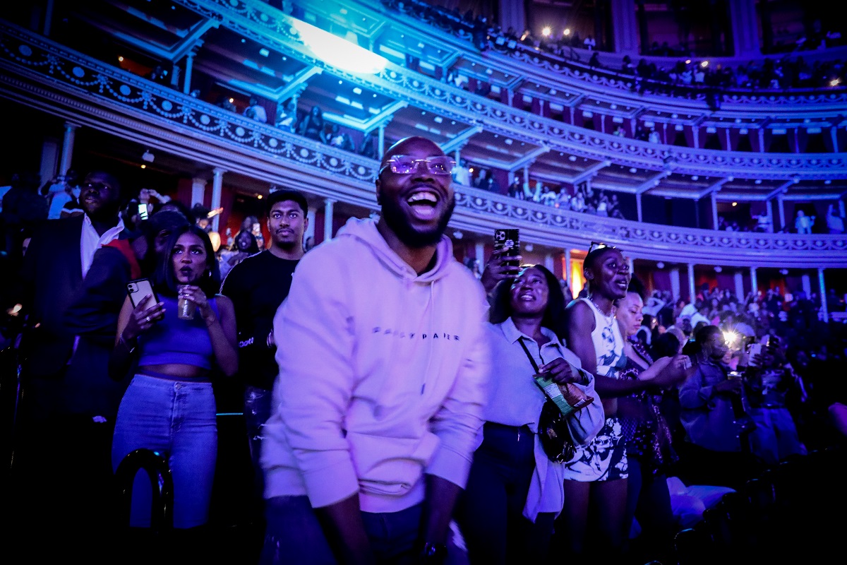 RoyalAlbertHall's tweet photo. Happy Valentine's Day 💖 

Here's to the love of live music. #BetterIRL https://t.co/YXWmPFooOb