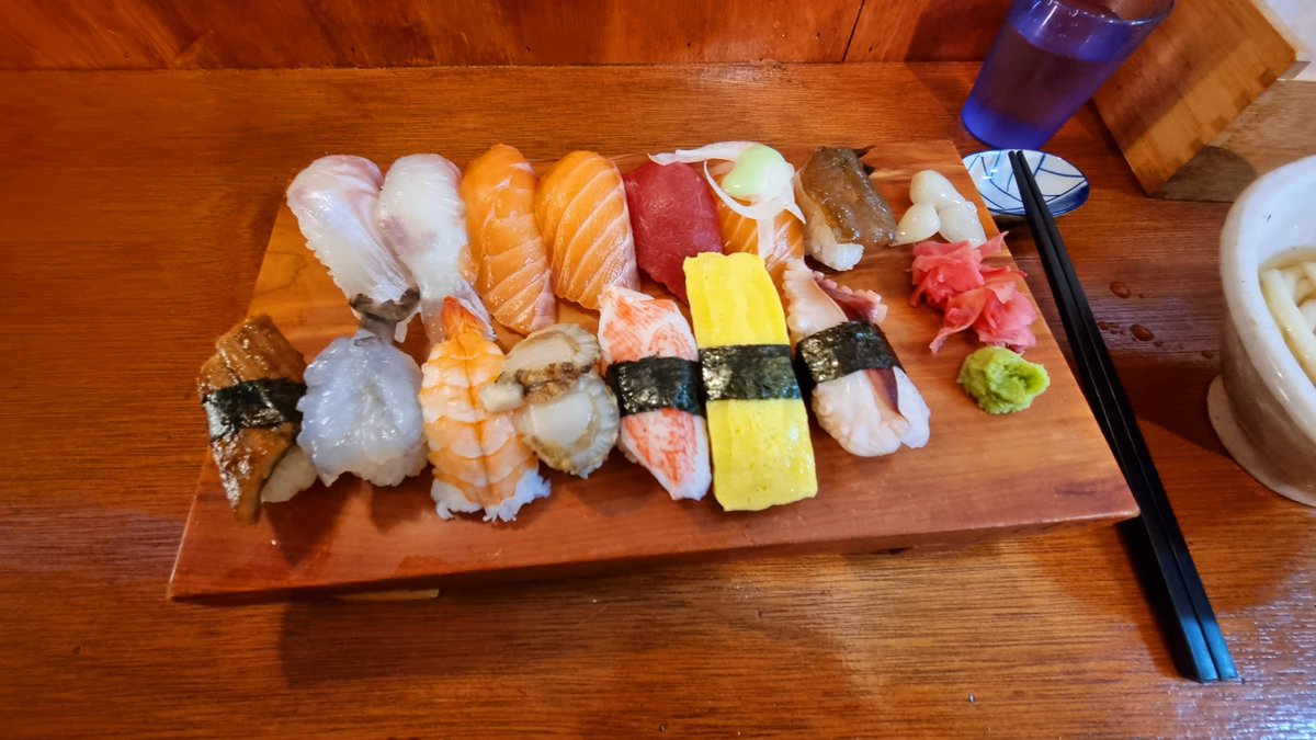 퇴근길에 저녁 사 먹는 직장인의 삶
기분 째진다