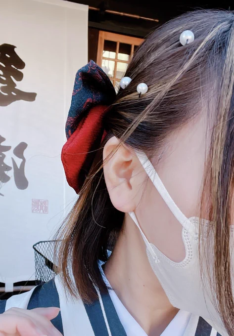 小江戸で袴レンタルして遊んできたー!かのぴちゃんが綺麗に写真撮ってくれたので、実写すまんがせっかく髪もセットしてもらって袴も着たから見てリボンとか普段付けんから楽しかったかわいい 