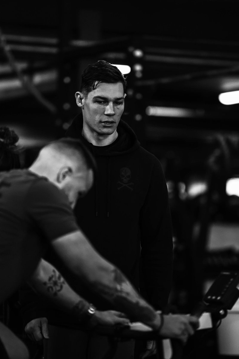 JamestheTJ's tweet photo. It was an honour to be in the presence of @jonathanpain and @chrisbillam at the @thrudark Force Fit Throwdown at @southernquarter_ Mega shots by @bikeman1960 - taking me right back to that โdonโt throw upโ feeling! #thrudark #forcefit #omniaperformance https://t.co/kLgd5HXxpR