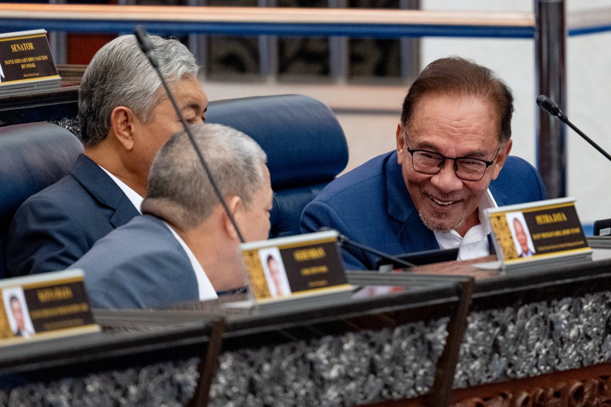 anwaribrahim's tweet photo. Hari ini Parlimen menyaksikan sesi Soal Jawab Perdana Menteri (PMQ) dari Ahli-ahli Parlimen buat kali pertama. 

#Parlimen #DewanRakyat #MalaysiaMADANI https://t.co/HigX9d2NH4