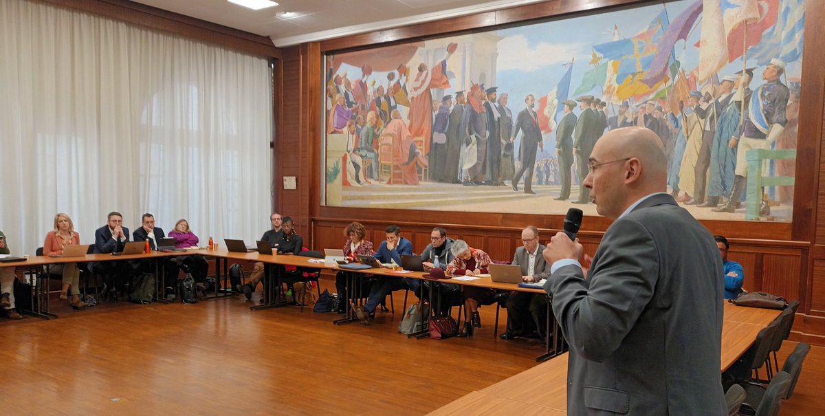 nicdurupt's tweet image. La #session8 continue! @DavidCassagne VP #transition #numérique expose aux #auditeurs de l'@ih2ef la stratégie 💻🖥📶🤳 de @umontpellier