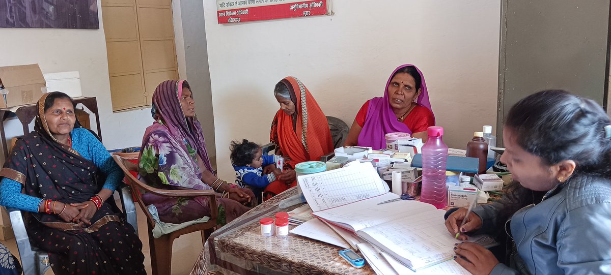 ReetaHatwar's tweet photo. हेल्थ एंड वैलनेस सेंटर पर स्वास्थ्य मेला
 NCD screening
Tuberculosis awareness
HWC- bijoli 
District Gwalior https://t.co/llLcRxcgtY