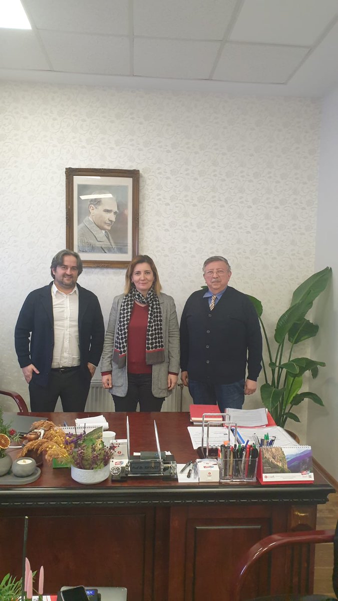 ttokocaeli's tweet photo. Prof. Dr. Ahmet Sayar hocamız ile Sanayi-Üniversite İşbirlikleri, Ar-Ge Projeleri geliştirmek ve KOÜ Rektör Yardımcılığına atanan Prof. Dr. Elif Öğüt hayırlı olsun demek için hocamızı ziyaret ettik. https://t.co/0IF2hASsZY