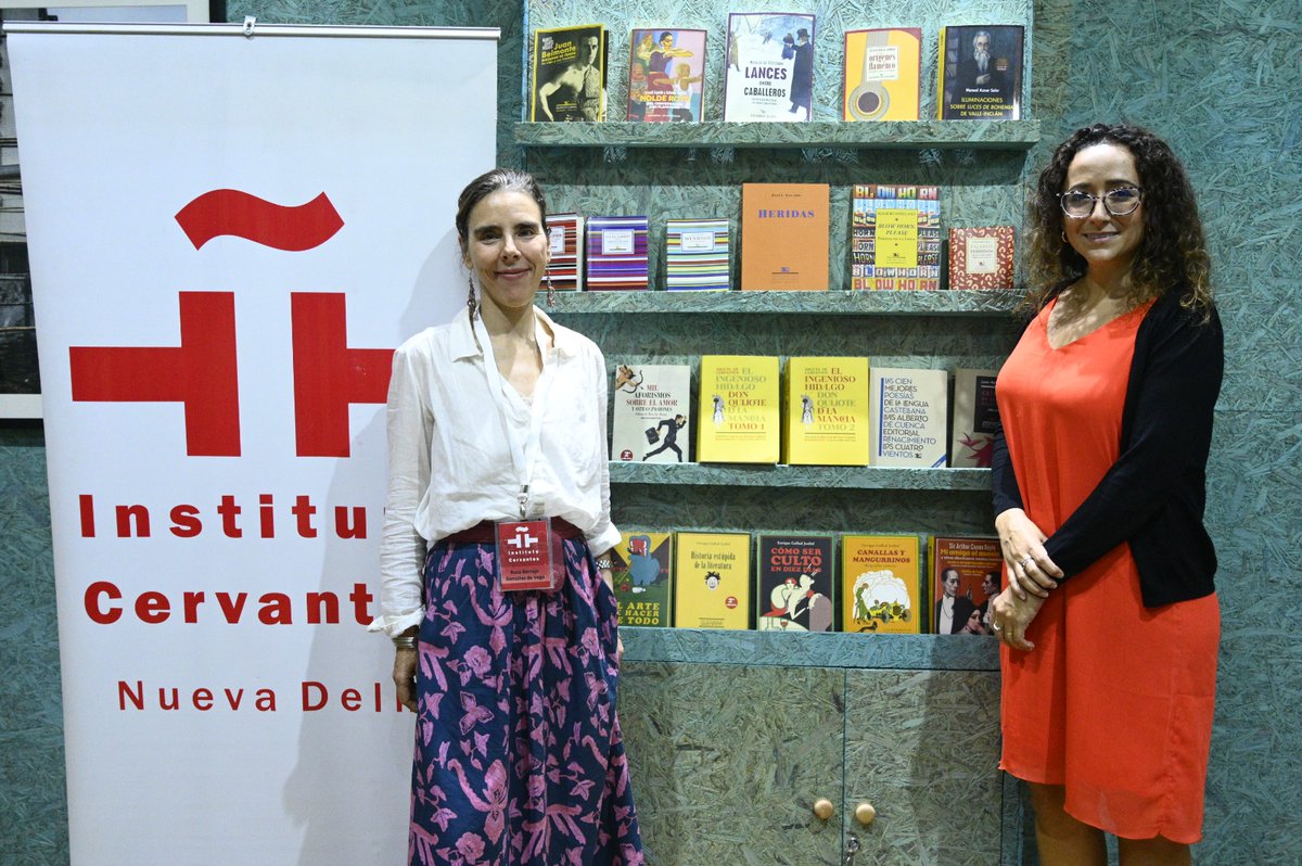 ICNuevaDelhi's tweet image. Tenemos el placer de anunciar que en la Feria del Libro de Calcuta hemos firmado un acuerdo con la editorial sevillana Renacimiento para la donación de 25 libros de su catálogo para la biblioteca del Instituto Cervantes de Nueva Delhi. 

#SpaIndia #InternationalKolkataBookFair