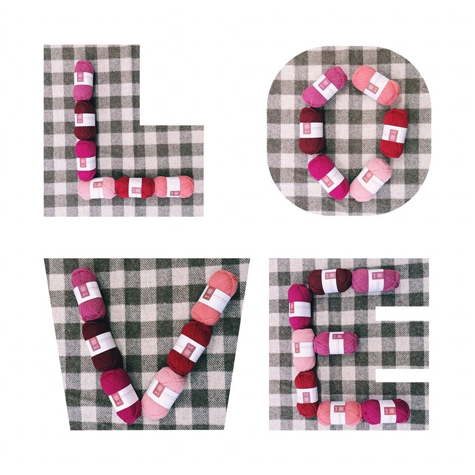 Jamieson_Smith's tweet image. Happy Valentines Day to you all, we love oo and we love you! #jamiesonandsmith #shetlandwool #thewoolbrokers #2plyjumperweight instagr.am/p/Coo4j2EIqBk/