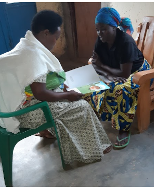 AcrossaidR's tweet photo. Mu matsinda mato, ababyeyi bungurana ubumenyi bagashakira ibisubizo ibibazo abana bahura nabyo mu bikorwa byo gusoma. https://t.co/rF7EC6VBIR