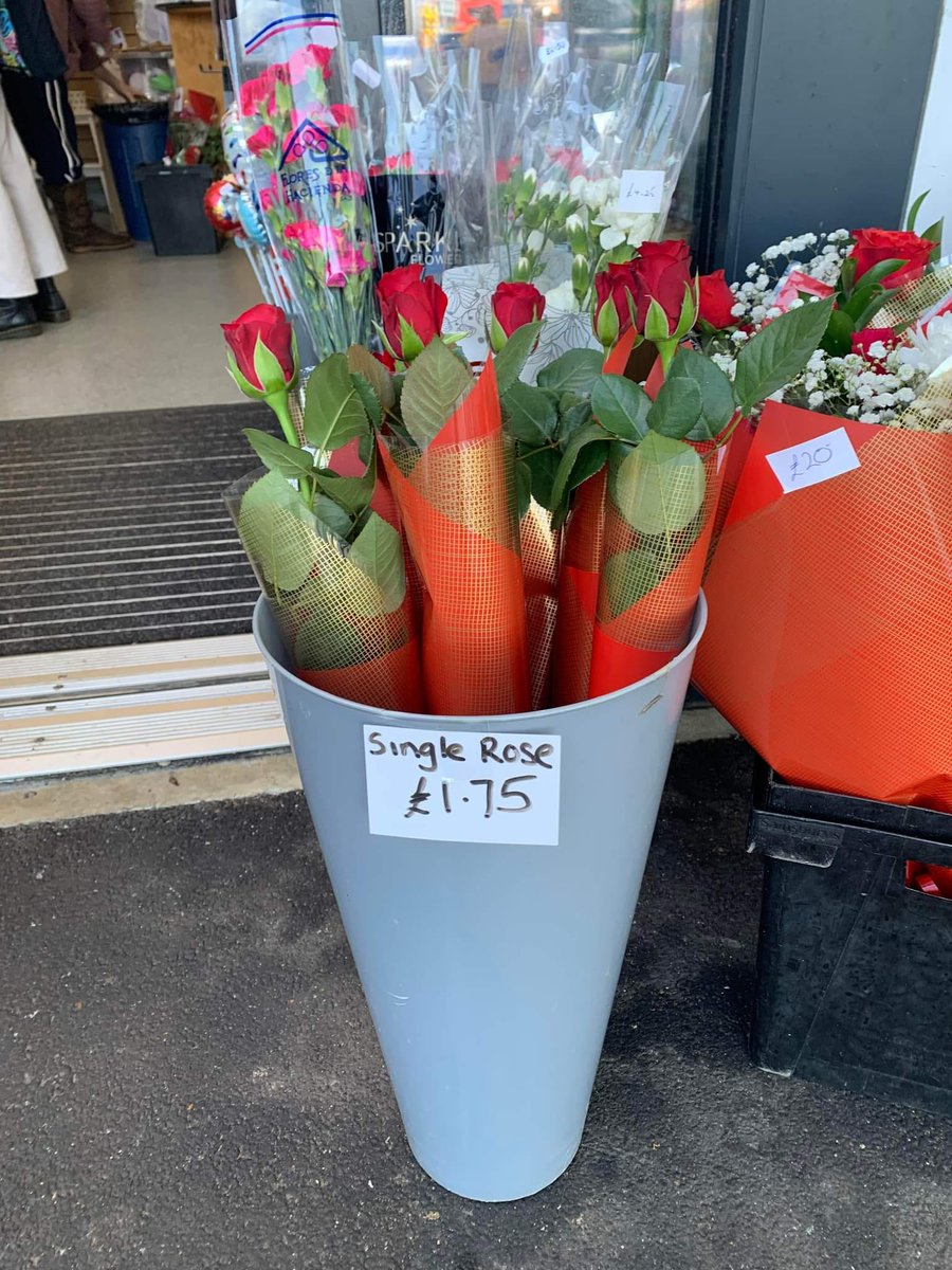 Beautiful Valentine's bouquets and single roses available for purchase at our flower shop. Open 09:30 - 17:00 today and tomorrow! 🌹 Don't forget, parking in the public car park at the hospital is free for up to 30 minutes- plenty of time to pop in for flowers!