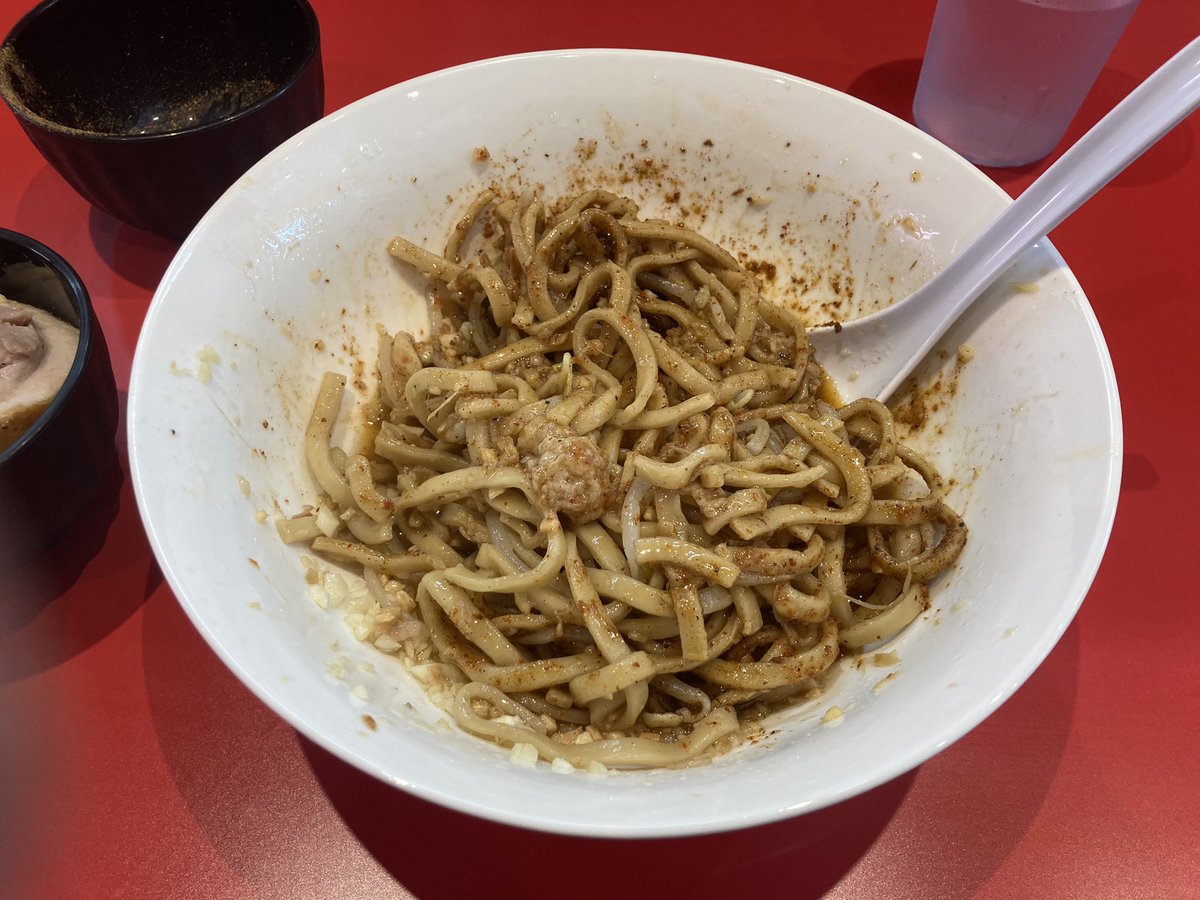 dungeonmeshi5's tweet image. 麺処 頂
まぜそば＋辛魚粉
ヤサイ少なめ他全マシ
新トッピングの辛魚粉試してみました。
程よい辛さに丁度いい味変になって良いです。
そしてチーズトッピングをまた忘れたので次回食べます笑
ご馳走様でした。