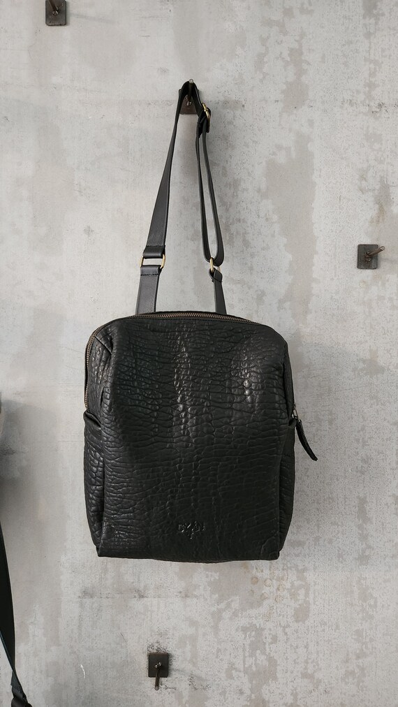 CyanBags's tweet image. Tote &amp;amp; Backpack, Backpack Purse, Convertible etsy.me/3IlWtbz #leatherbackpack #pursebackpack #backpackpurse #leatherpurse @etsymktgtool