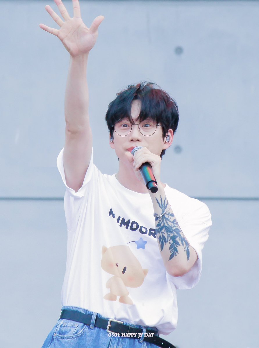 10cm_sukida's tweet photo. :¨·.·¨:
 `·. 𝟤���𝟤𝟥 ʜᴀᴘᴘʏ ᴊᴇᴏɴɢʏᴇᴏʟ ᴅᴀʏ

-
사랑하는 권정열의 생일을 맞이하여 
포토프레임 이벤트를 진행합니다ฅ^•ㅅ•^

ฅ RGB포토스튜디오 홍대입구역점(2/28-3/1)

ฅ 포토레이블 남포점(2/26-3-3)

ฅ 24시간 운영

#정열네컷 
#10CM #십센치 #권정열 https://t.co/i3bKiye3ss