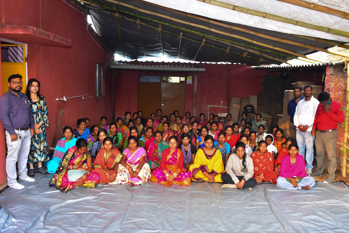 Industreefdn's tweet photo. Women Producers from the NTFP value chain in Odisha come together for a time of learning and interaction.
#learning #ntfp #womenproducers #women #collaboration #womenempoweringwomen #womenempowerment #togetherforourplanet #bettertogether #industree https://t.co/oREMbI9wkN